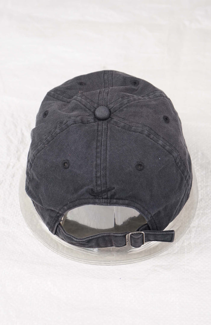 VINTAGE NIKE HAT