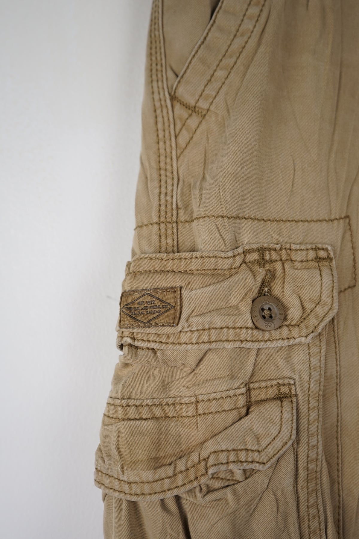 VINTAGE LEE CARGO SHORTS W36