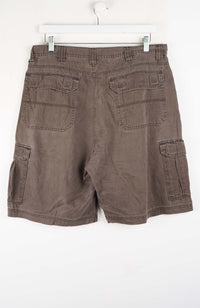 VINTAGE WRANGLER CARGO SHORTS W34