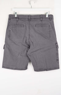 VINTAGE WRANGLER CARGO SHORTS W34