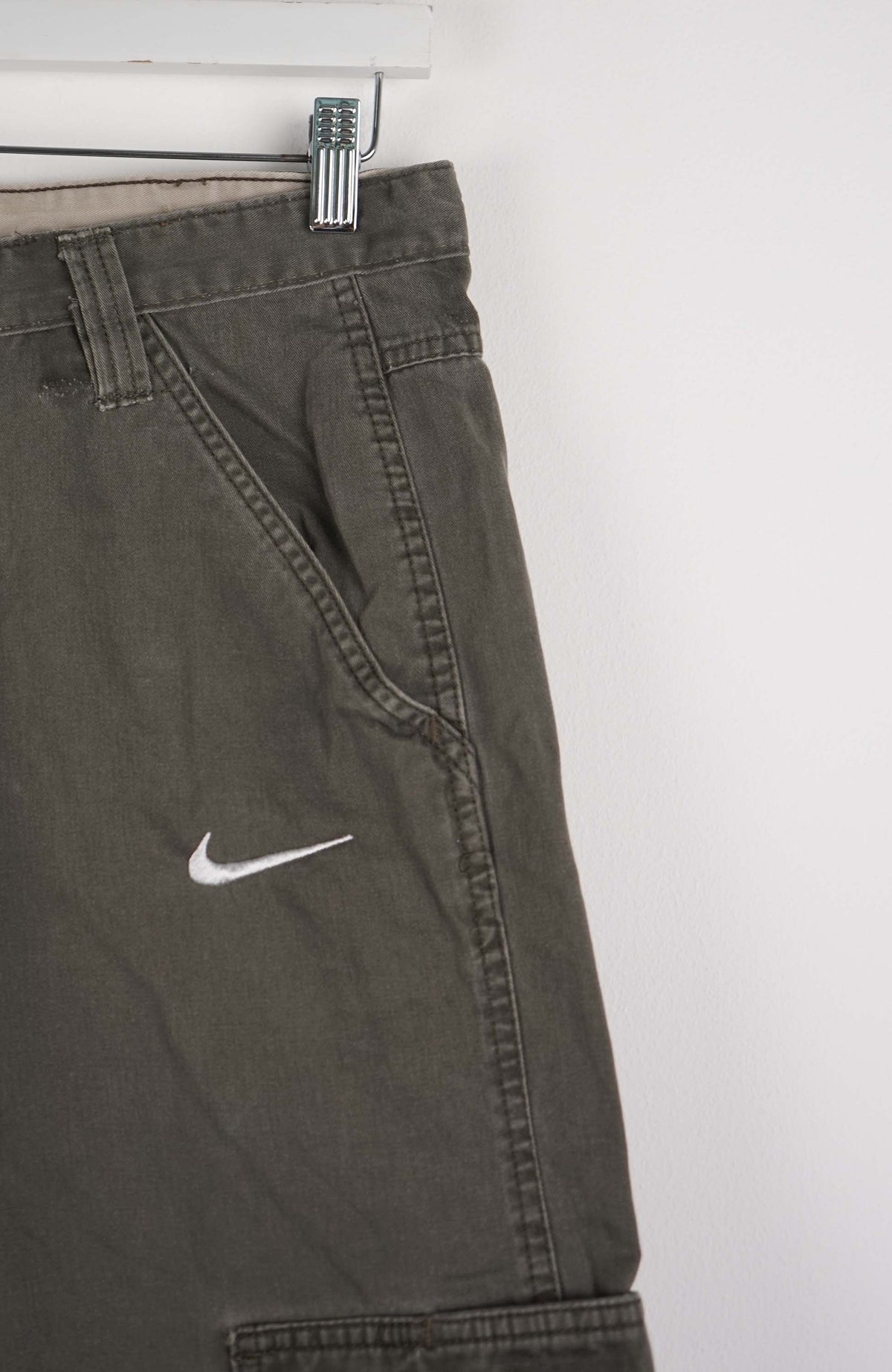 VINTAGE REWORK CARGO SHORTS W30