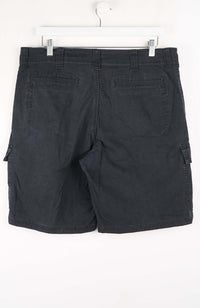 VINTAGE WRANGLER CARGO SHORTS W36