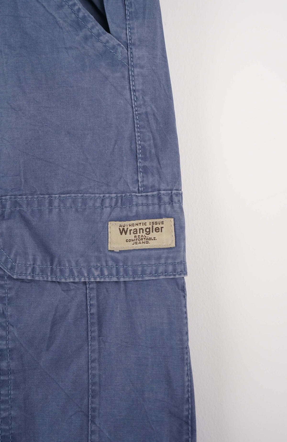 VINTAGE WRANGLER CARGO SHORTS W34