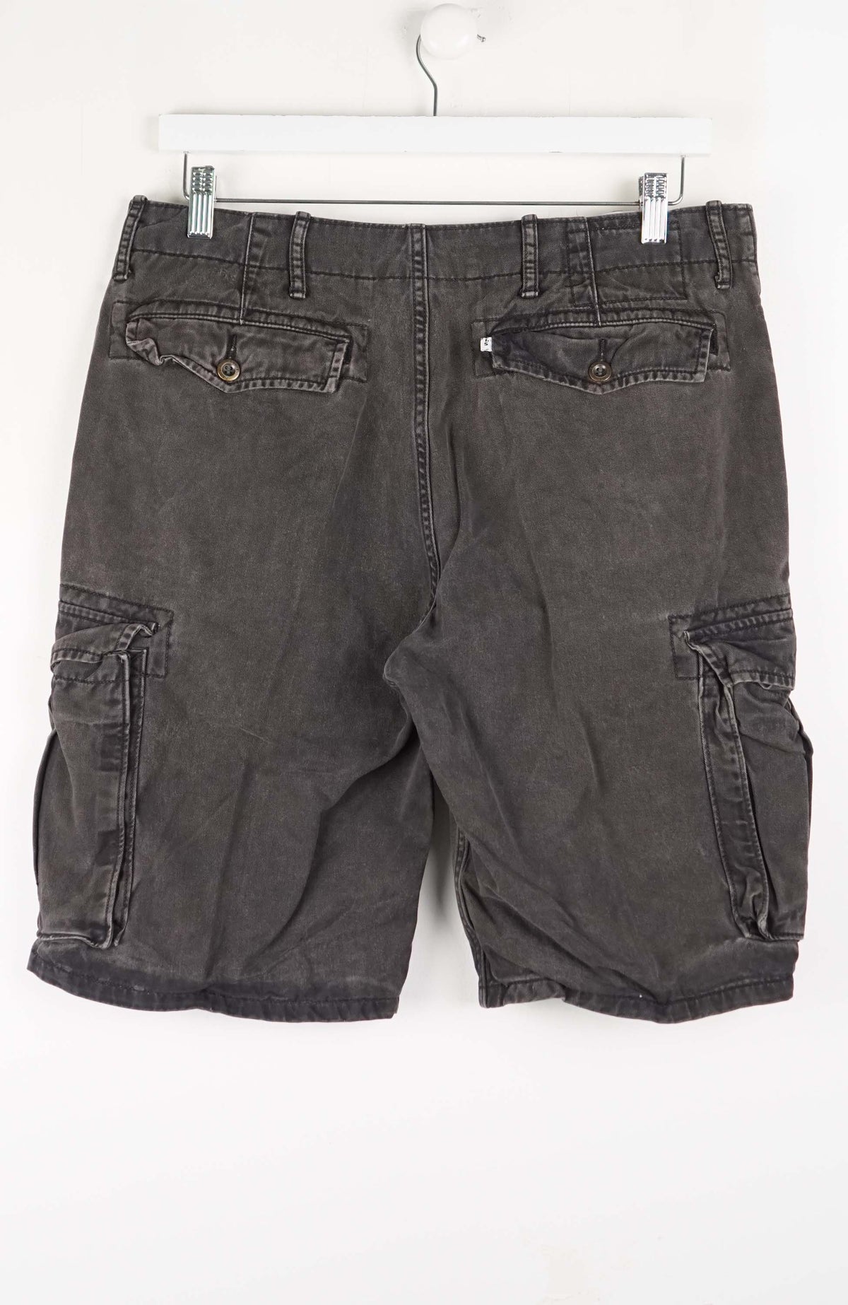 VINTAGE LEVI STRAUSS CARGO SHORTS W33