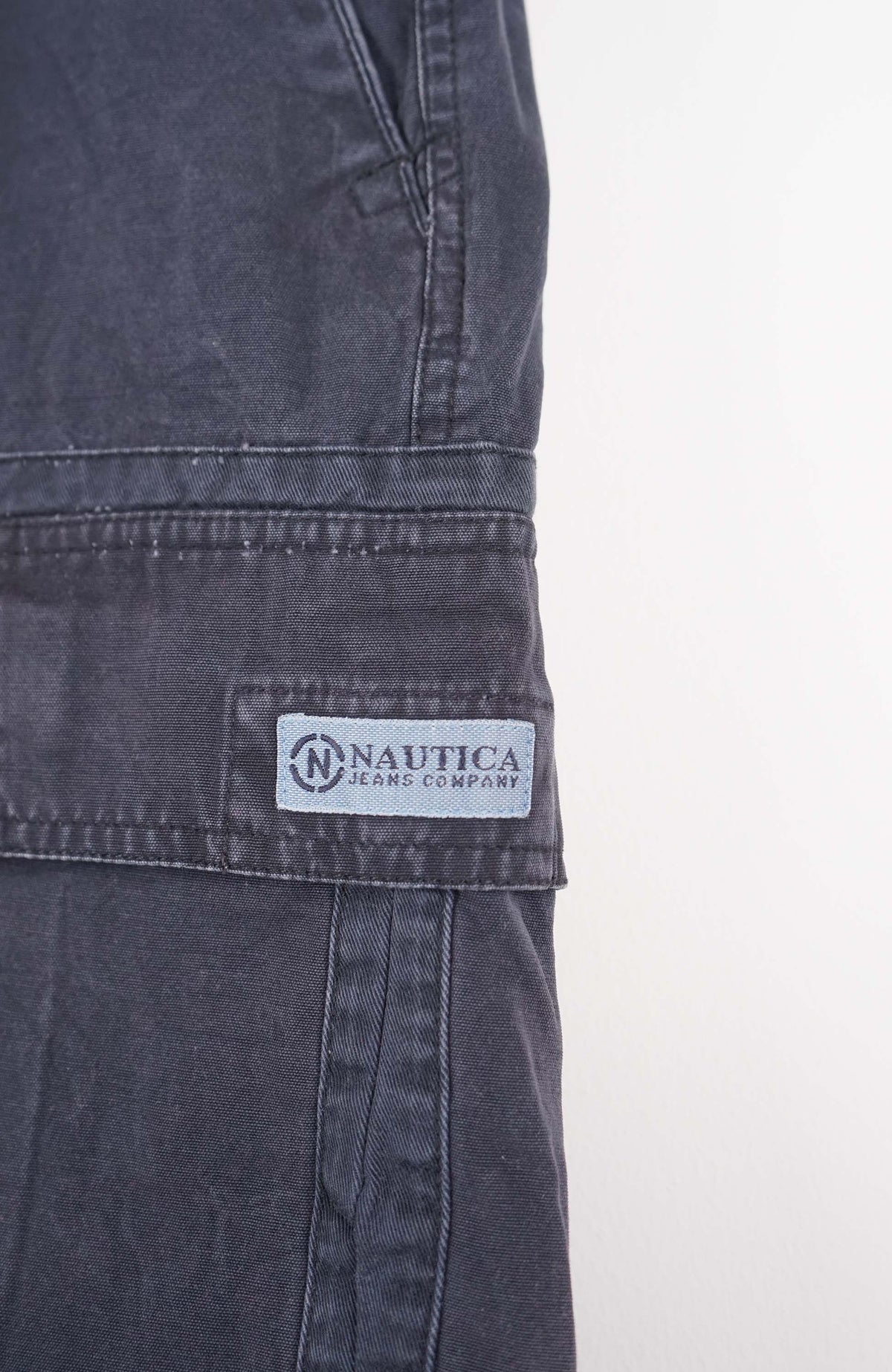 VINTAGE NAUTICA SHORTS W38
