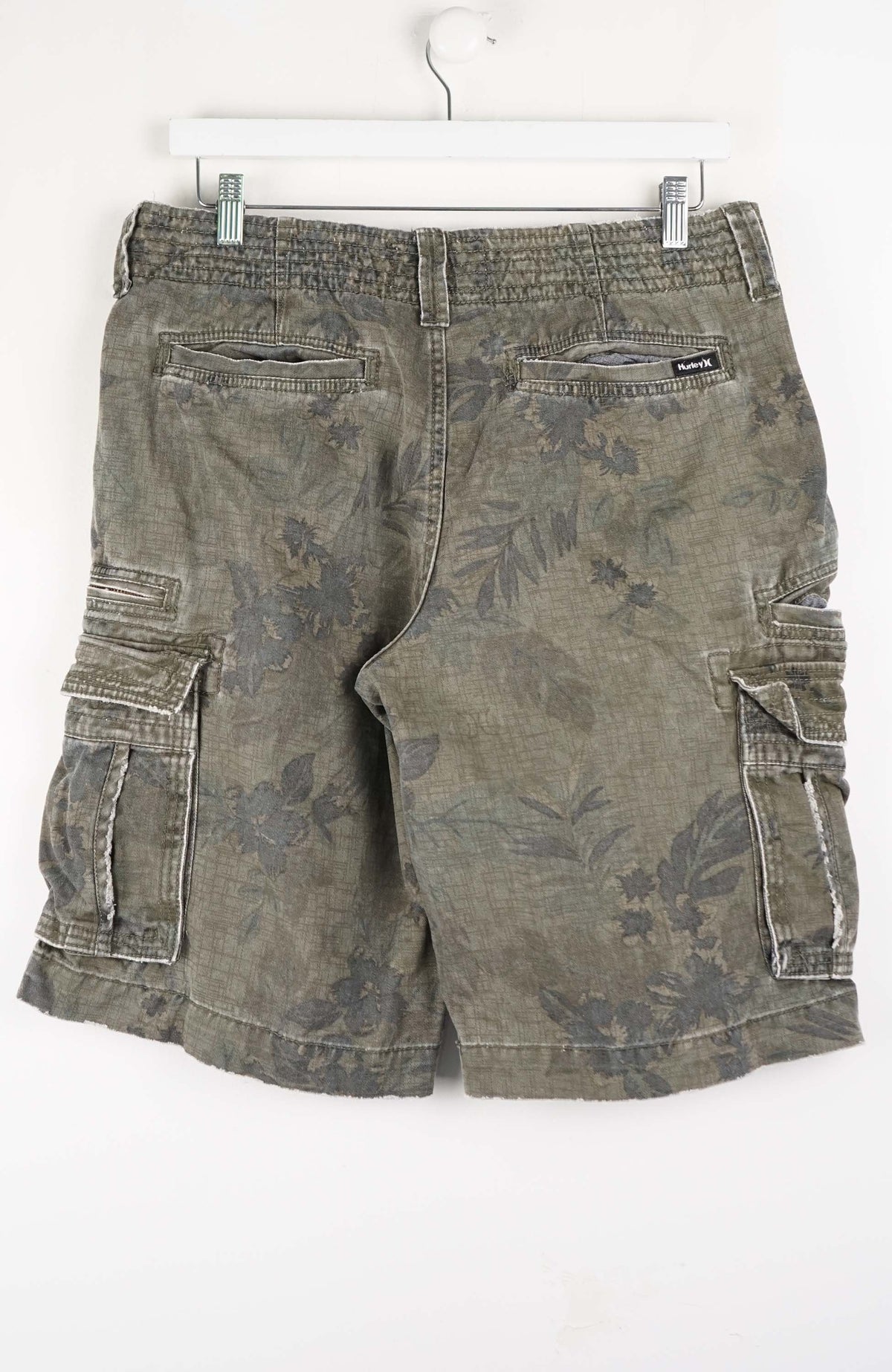 VINTAGE HURLEY SHORTS W32