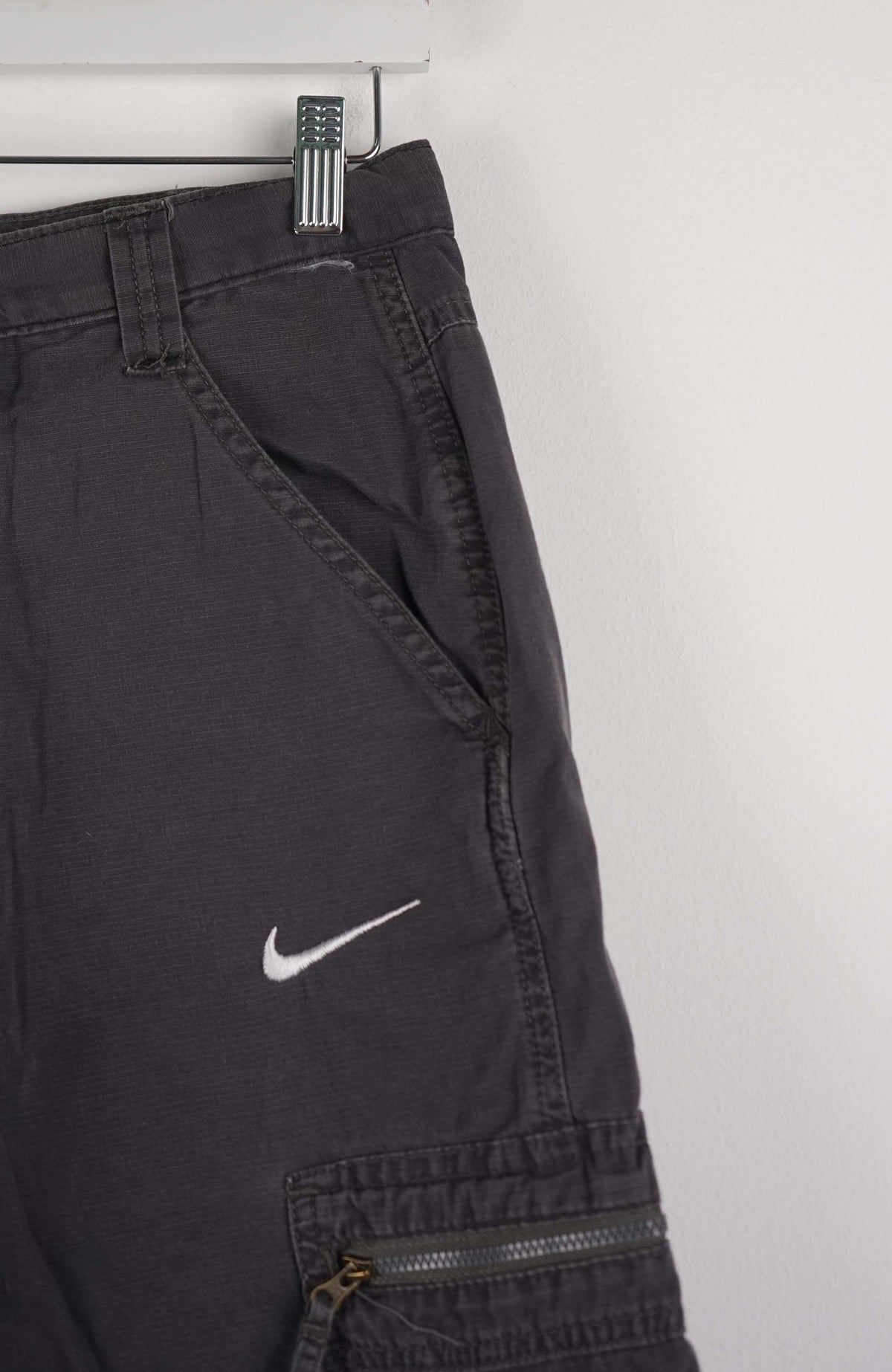 VINTAGE REWORK CARGO SHORTS W30