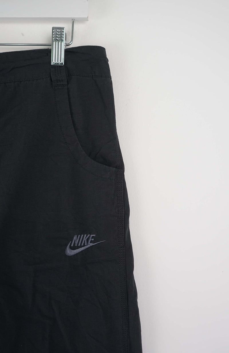 VINTAGE NIKE TRACK PANTS (L)