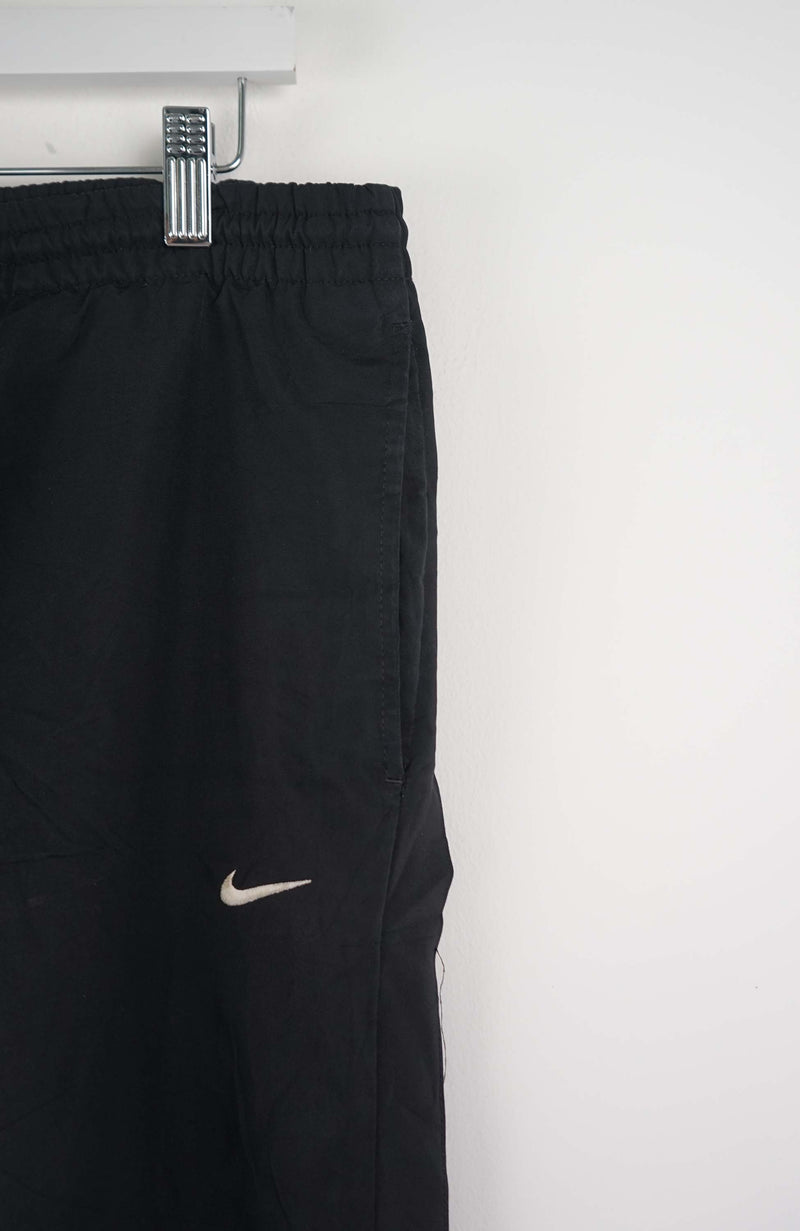 VINTAGE NIKE TRACK PANTS (XL)