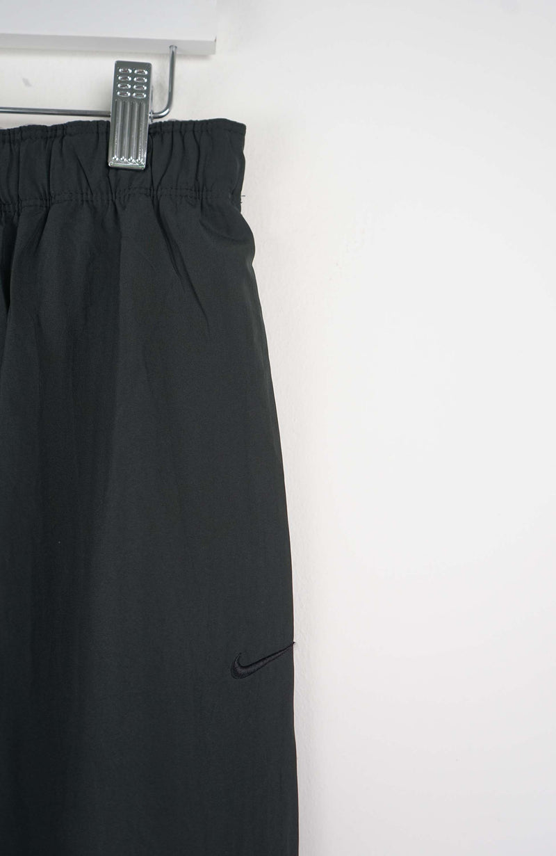 VINTAGE NIKE TRACK PANTS (M)
