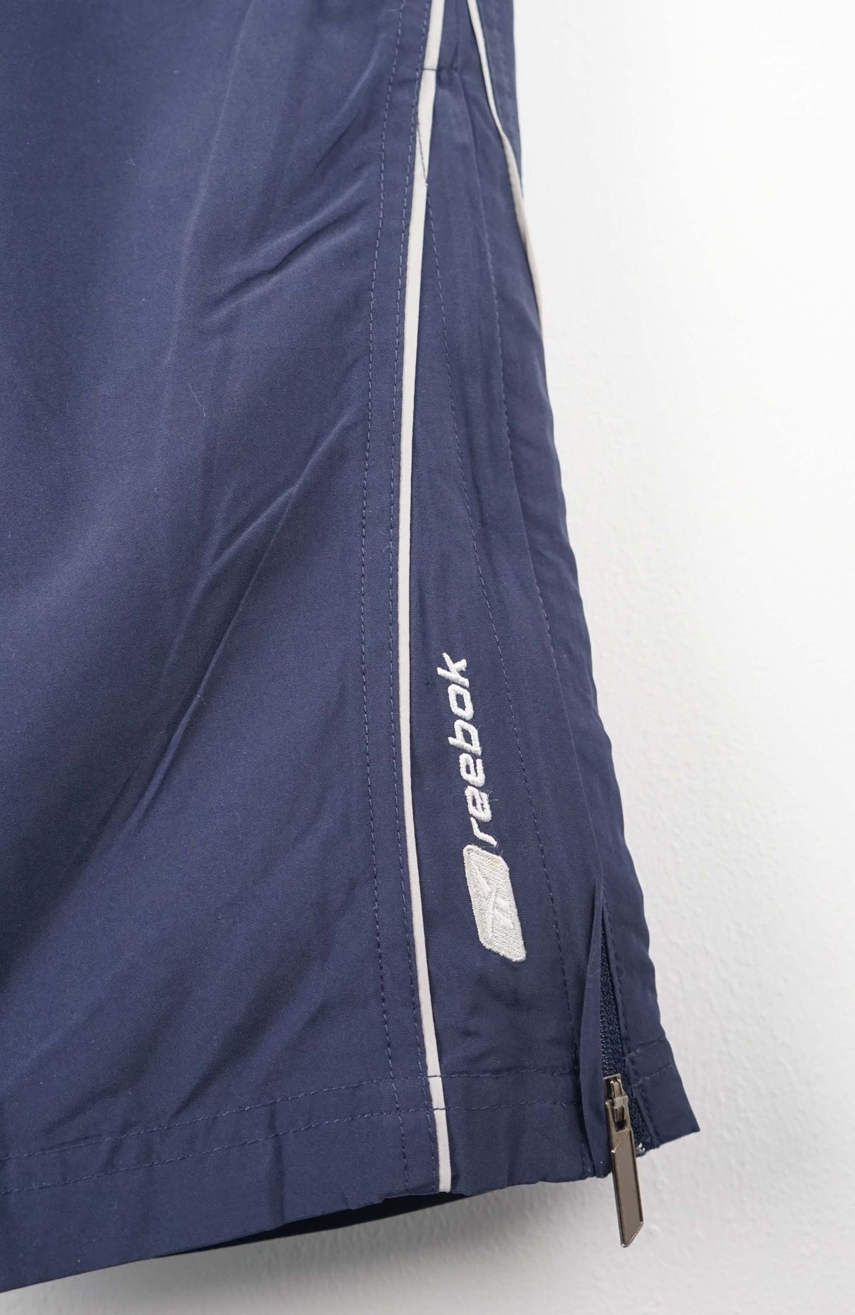 VINTAGE REEBOK TRACK PANTS (M)