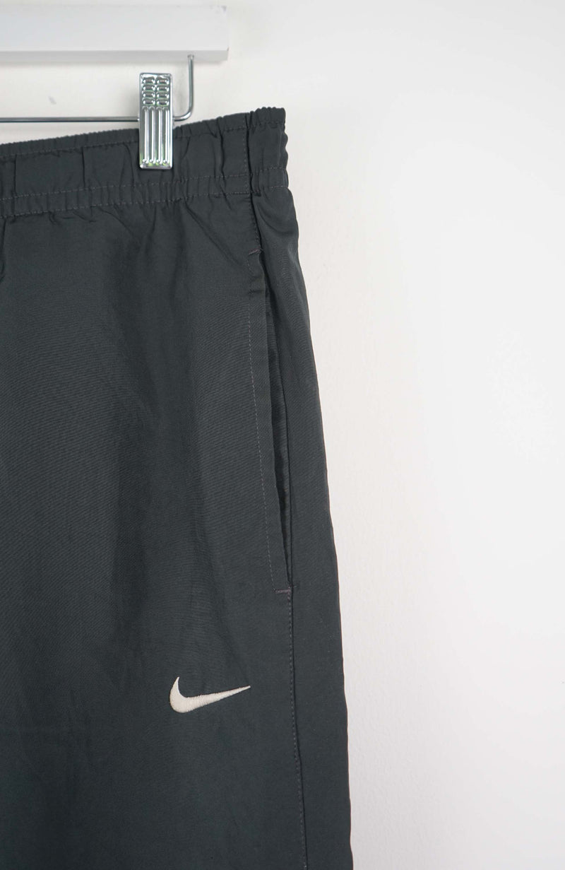 VINTAGE NIKE TRACK PANTS (XL)