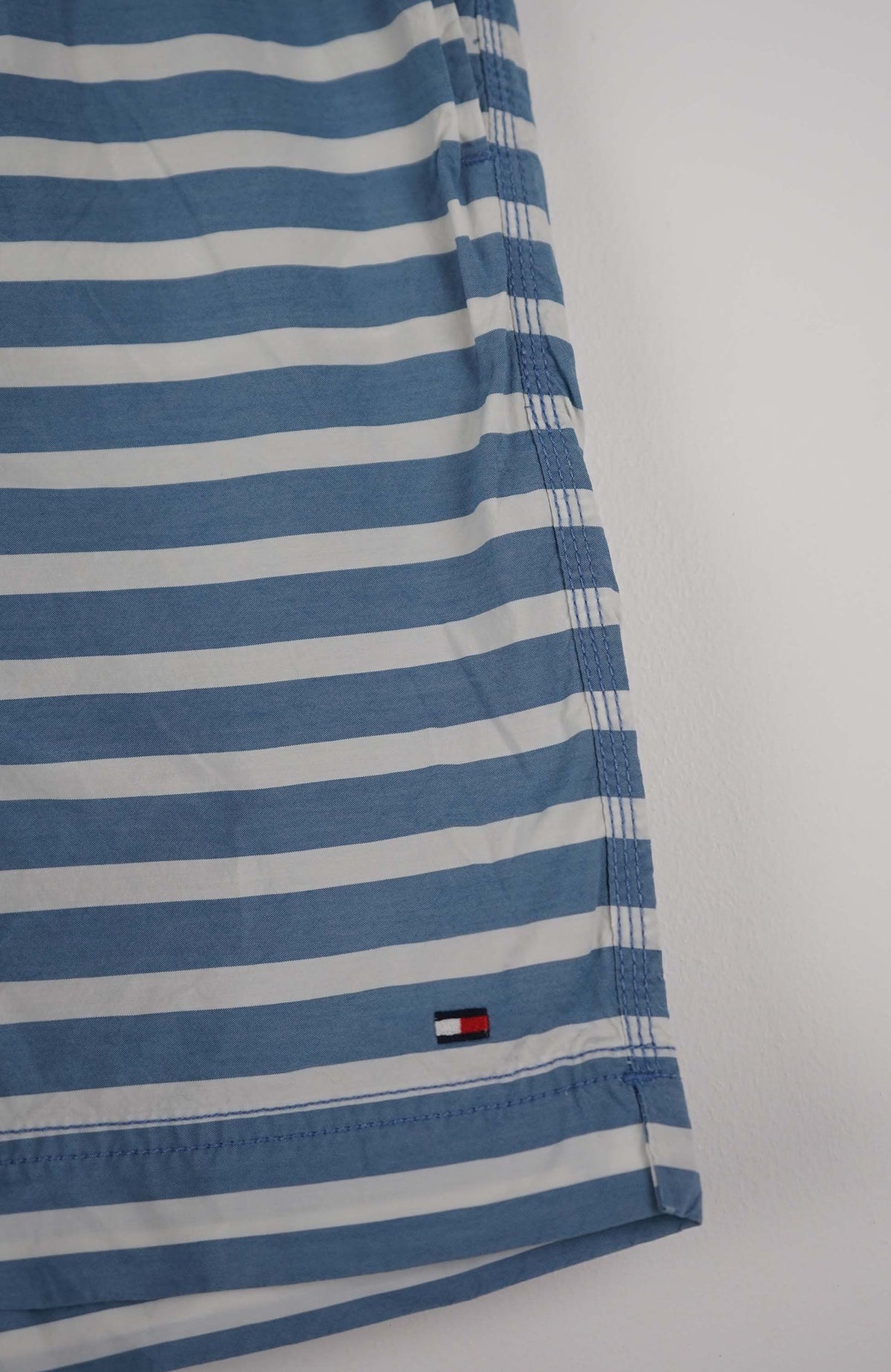 VINTAGE TOMMY HILFIGER ACTIVE SHORTS W30