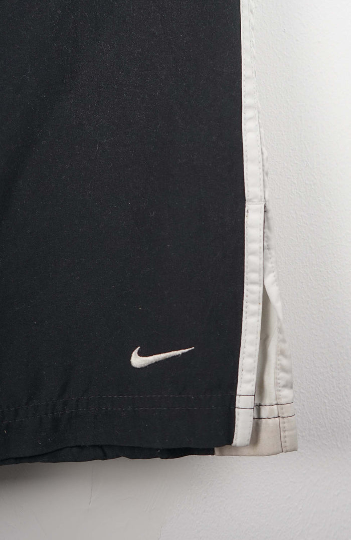 VINTAGE NIKE TRACK PANTS (L)
