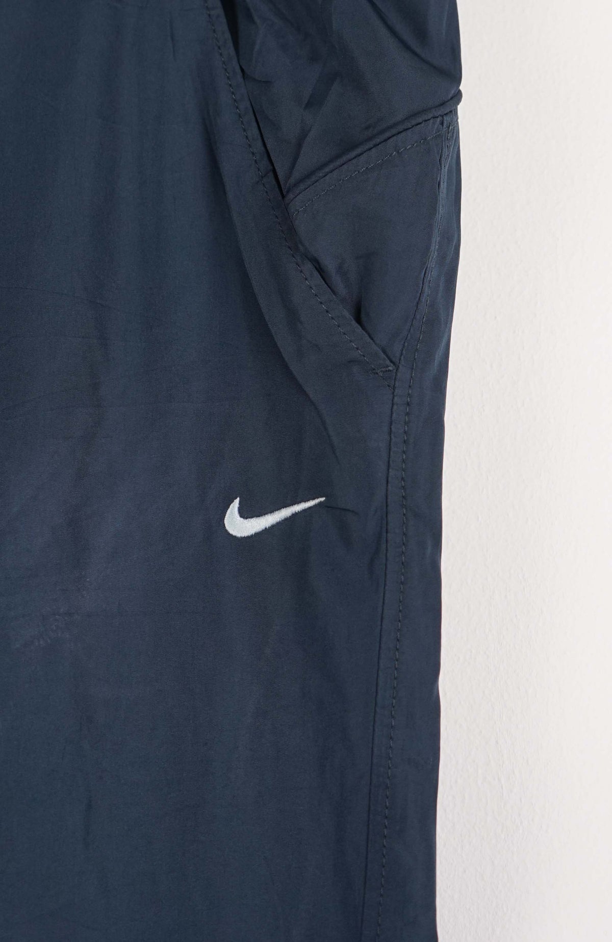 VINTAGE NIKE TRACK PANTS (XL)