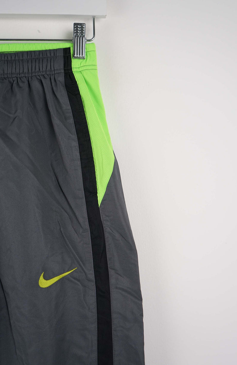 VINTAGE NIKE TRACK PANTS (XS)