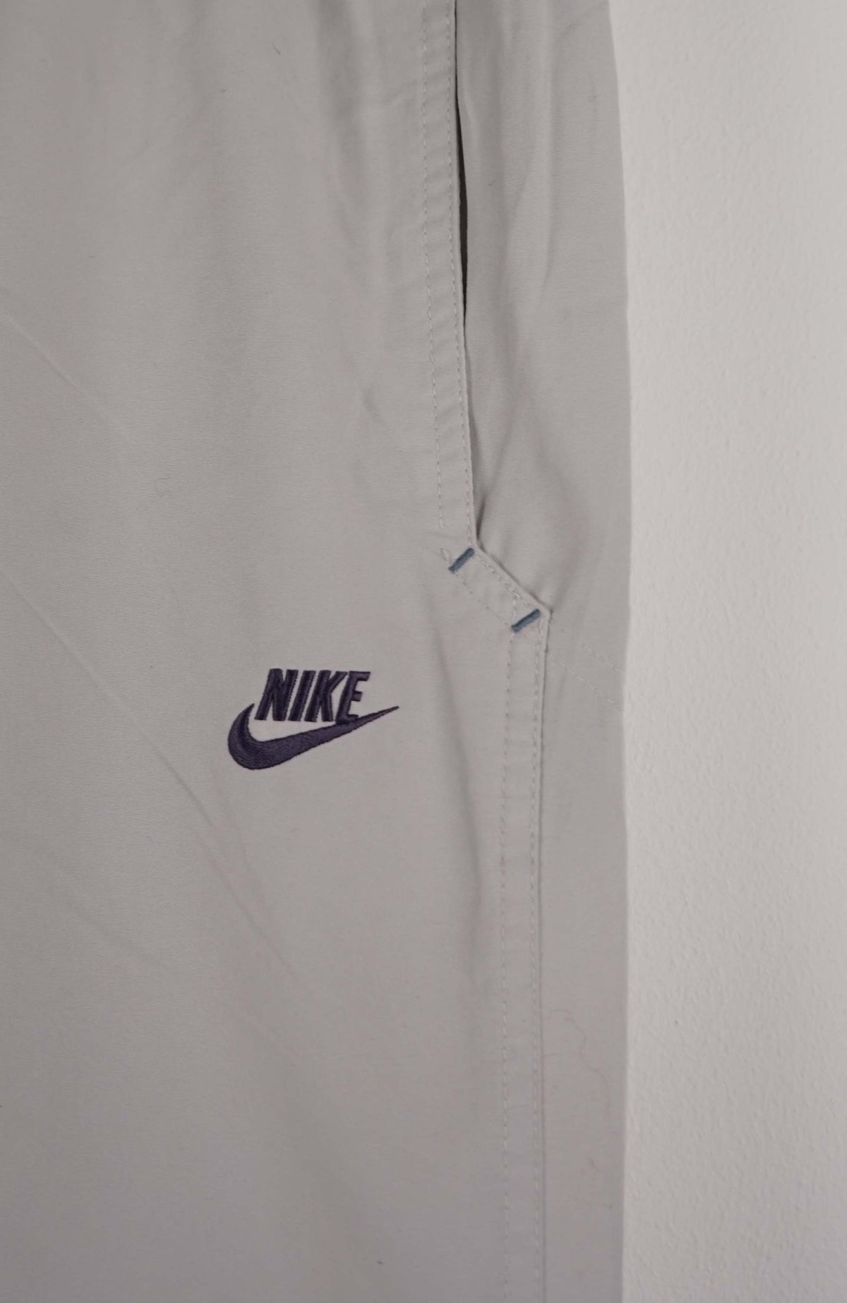 VINTAGE NIKE TRACK PANTS (XL)