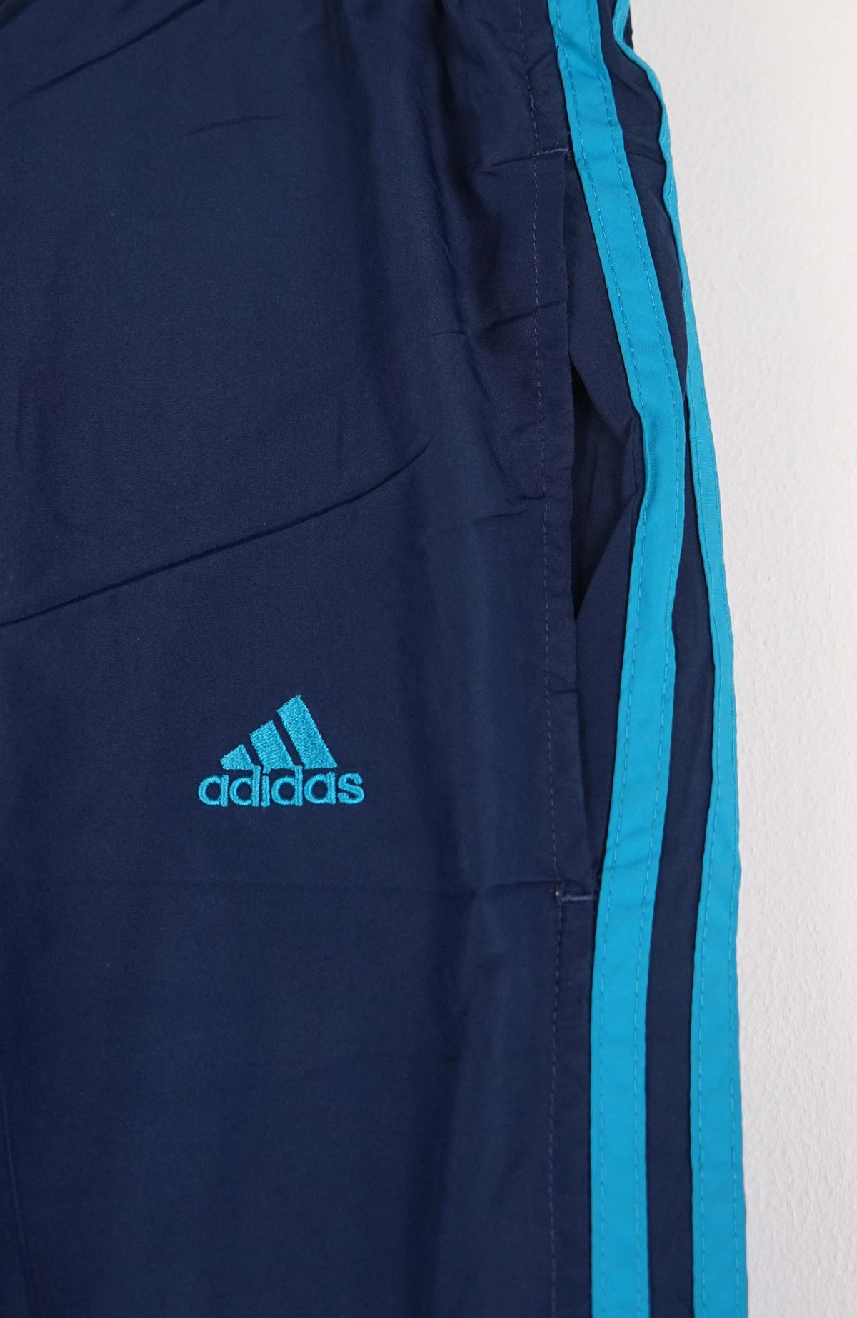 VINTAGE ADIDAS TRACK PANTS (L)