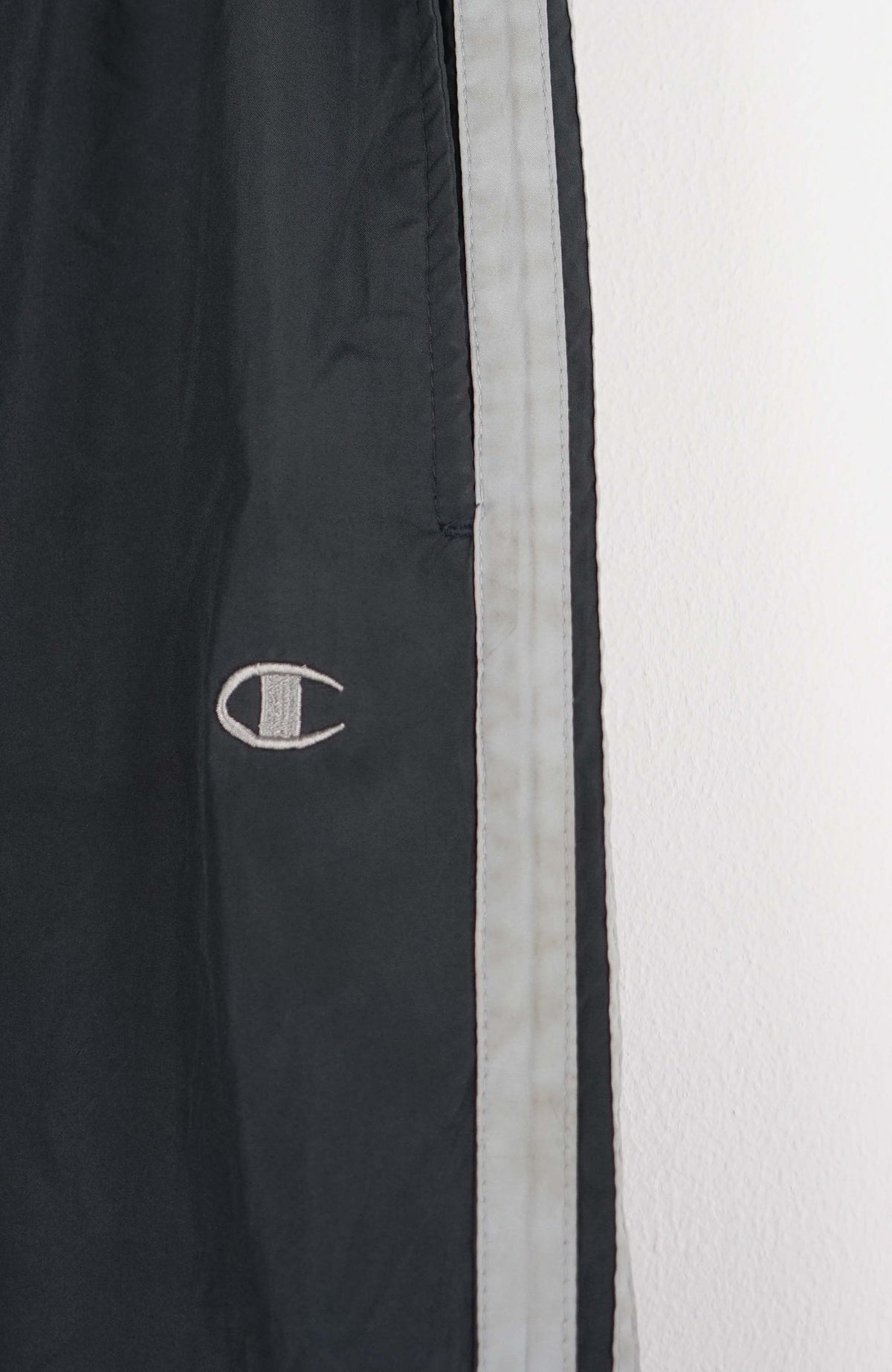 VINTAGE CHAMPION TRACK PANTS (M)