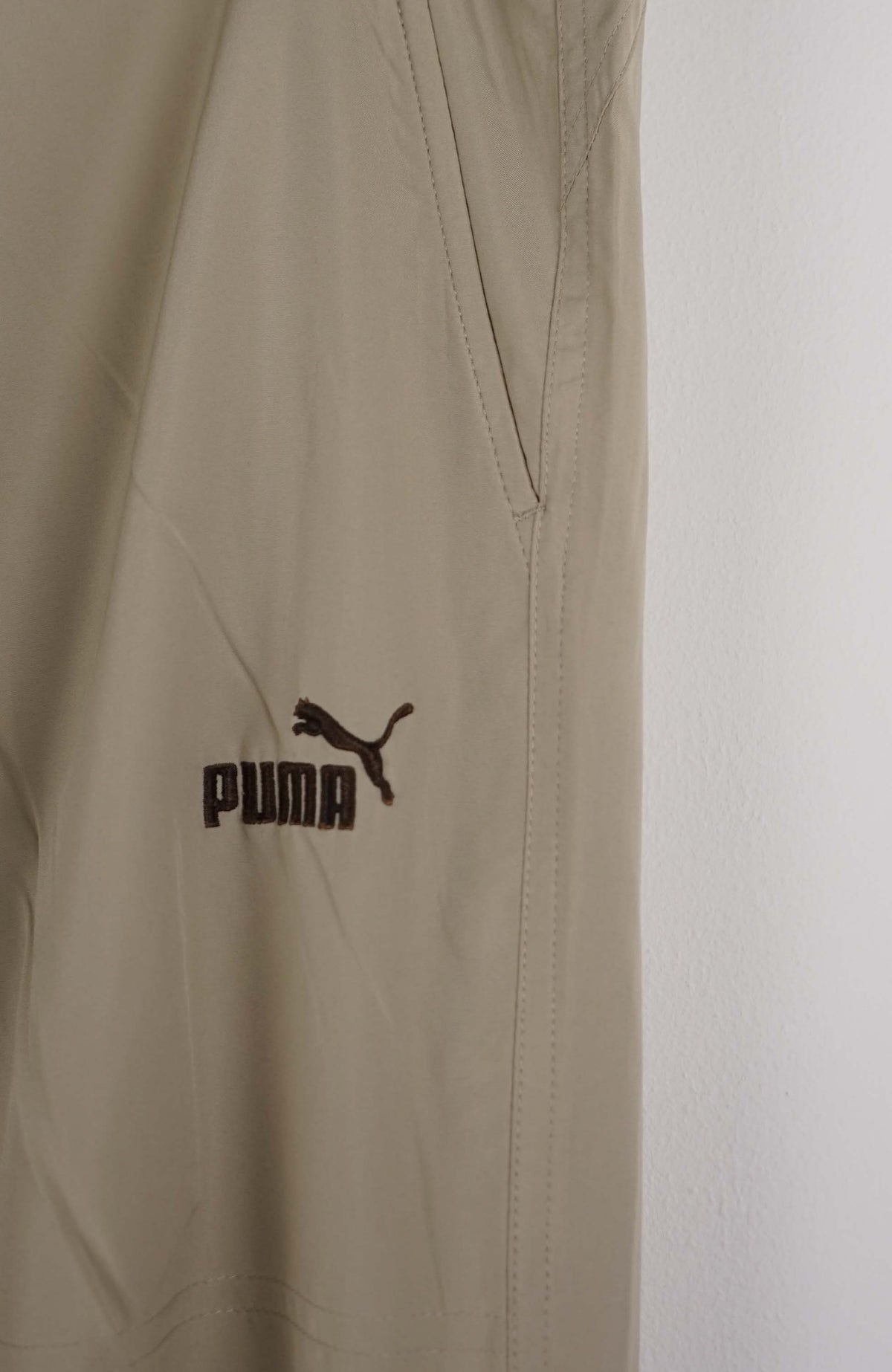 VINTAGE PUMA TRACK PANTS (L)