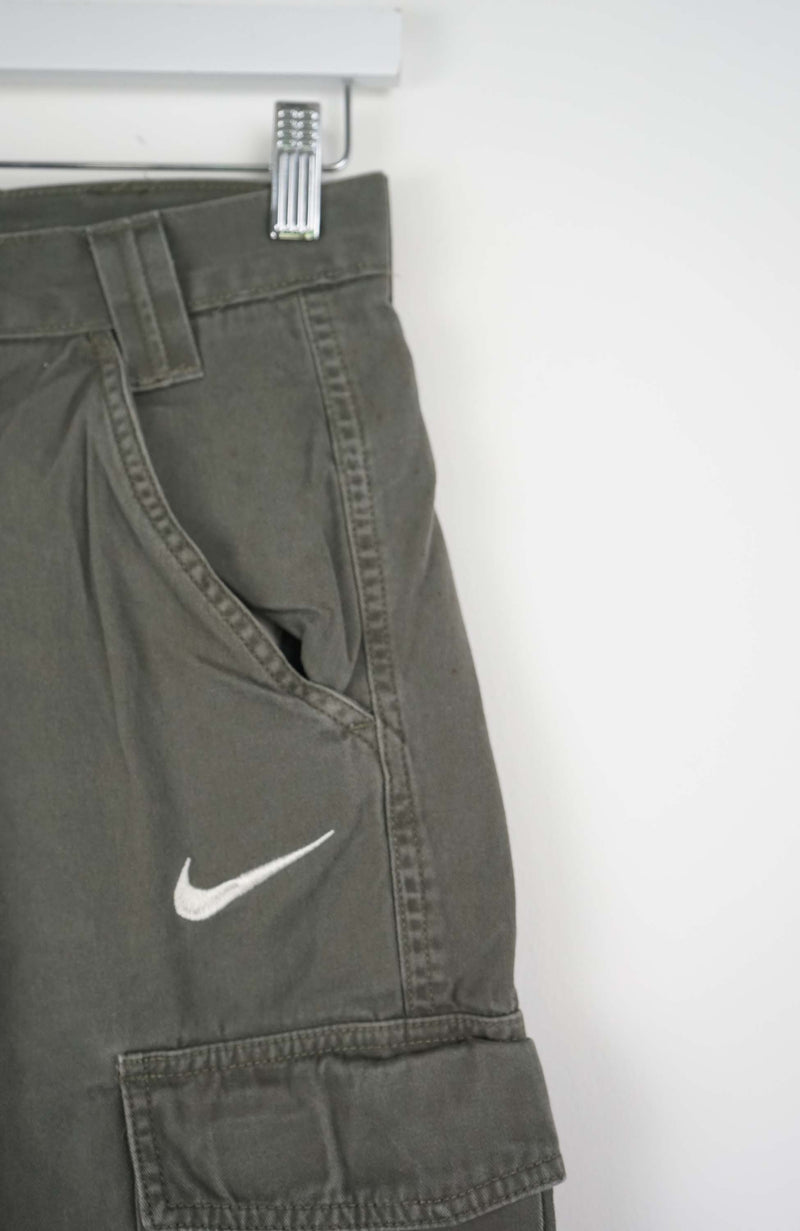 VINTAGE REWORK CARGO SHORTS W28