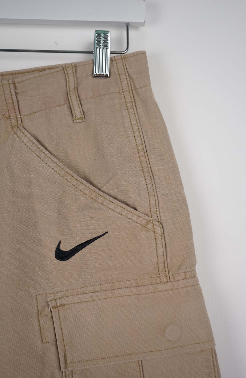 VINTAGE REWORK CARGO SHORTS W28