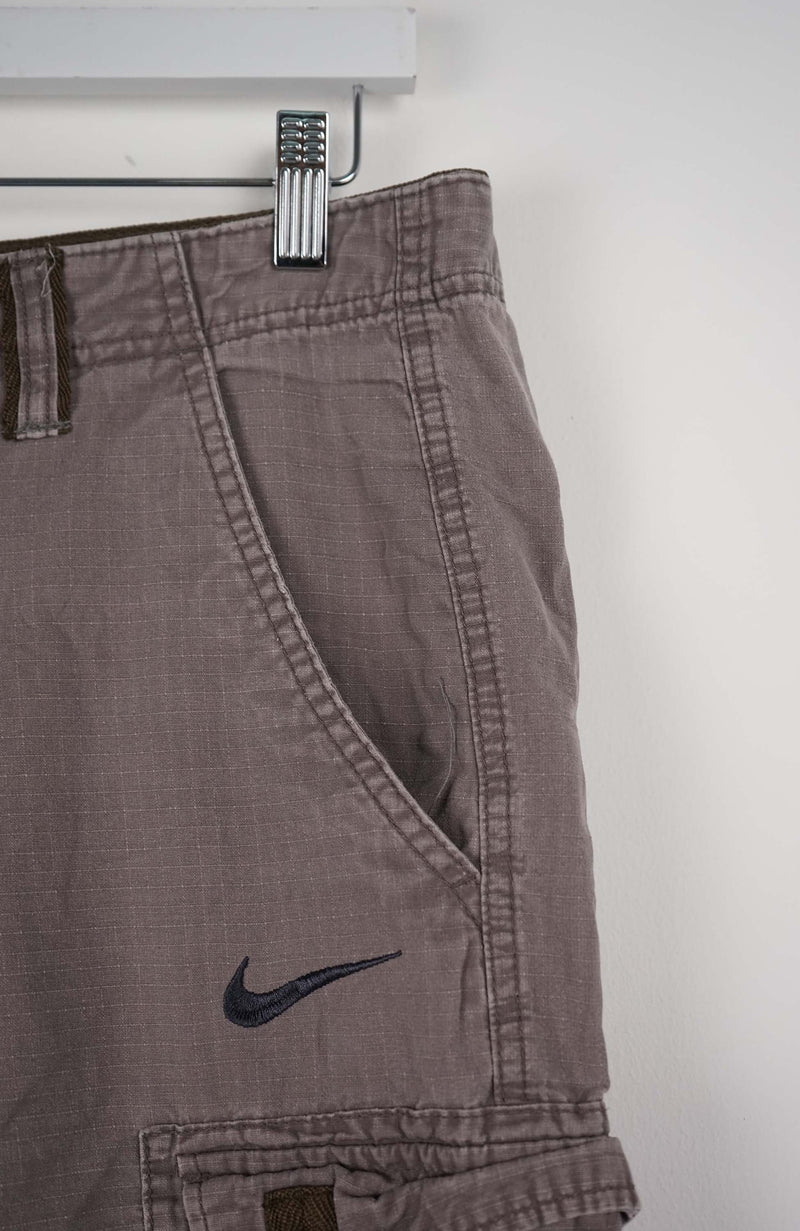 VINTAGE REWORK CARGO SHORTS W32