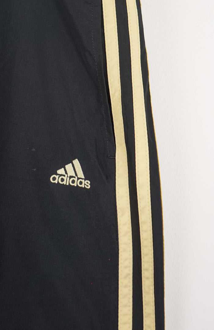 VINTAGE ADIDAS 3/4 TRACK PANT SHORTS W38