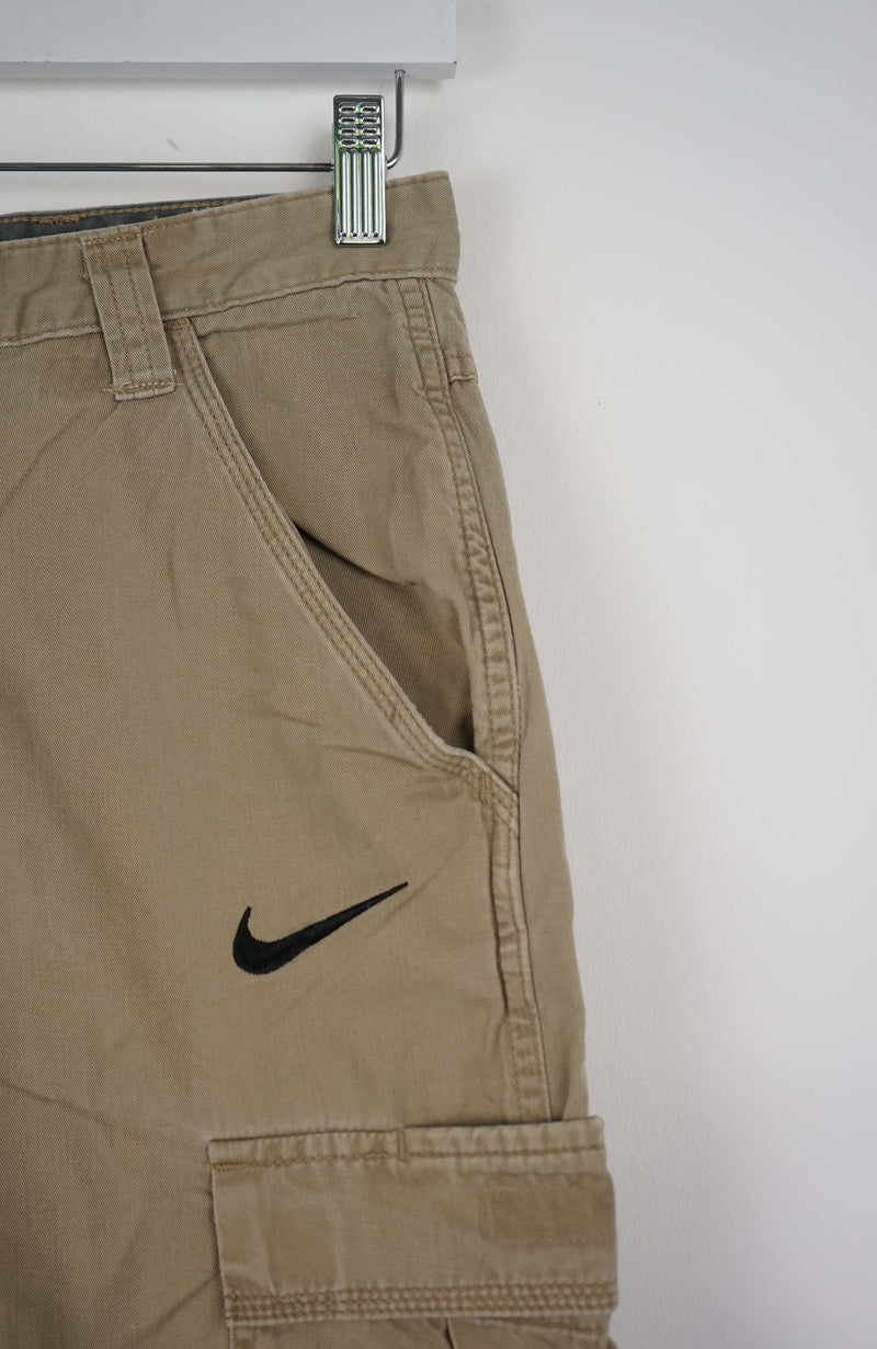 VINTAGE REWORK CARGO SHORTS W29