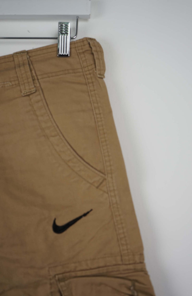 VINTAGE REWORK CARGO SHORTS W30