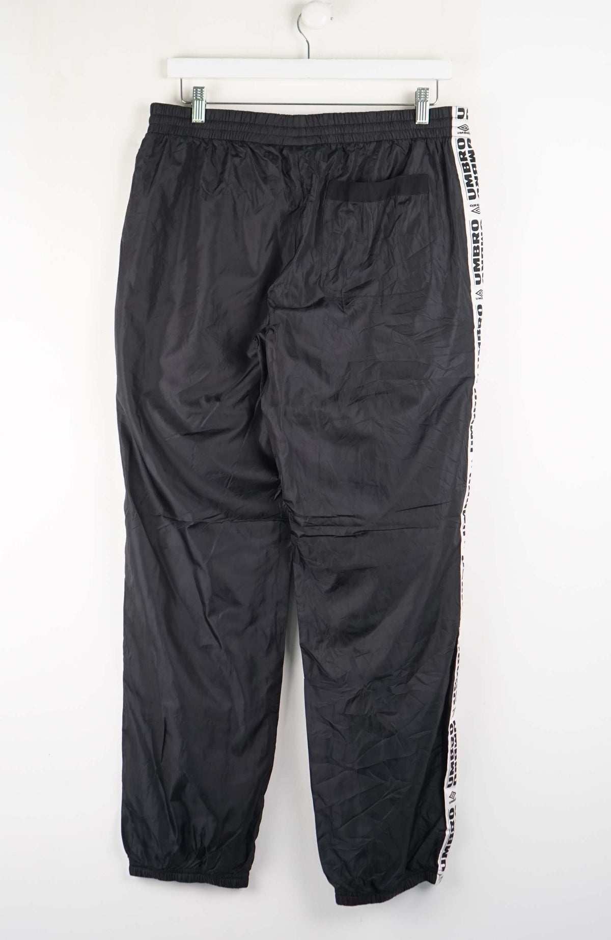VINTAGE UMBRO TRACK PANTS (M)