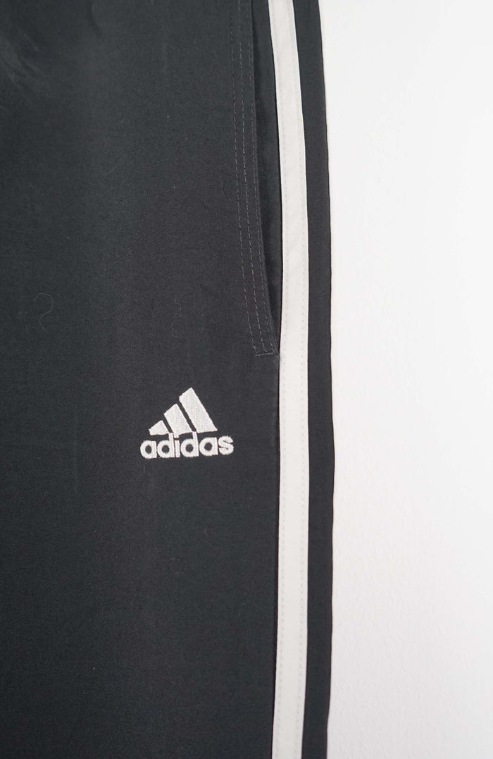 VINTAGE ADIDAS TRACK PANTS (L)