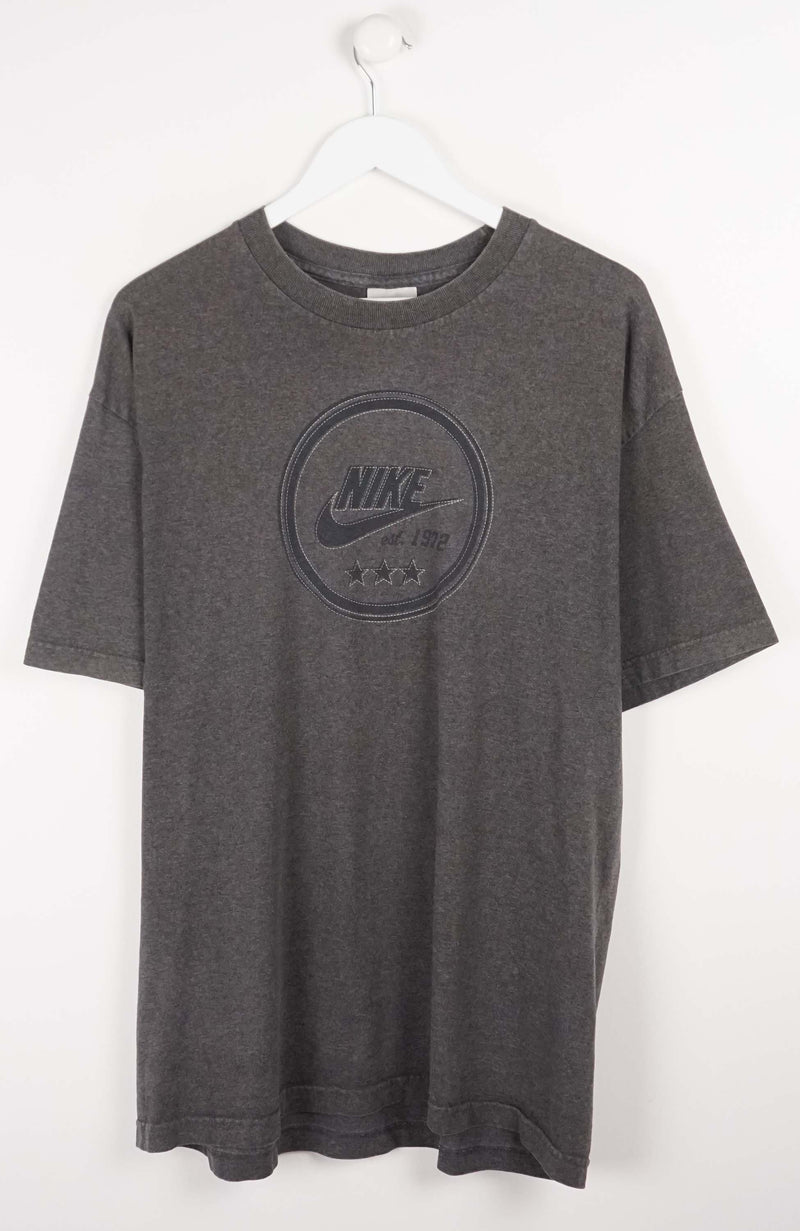 VINTAGE NIKE T-SHIRT (XL)