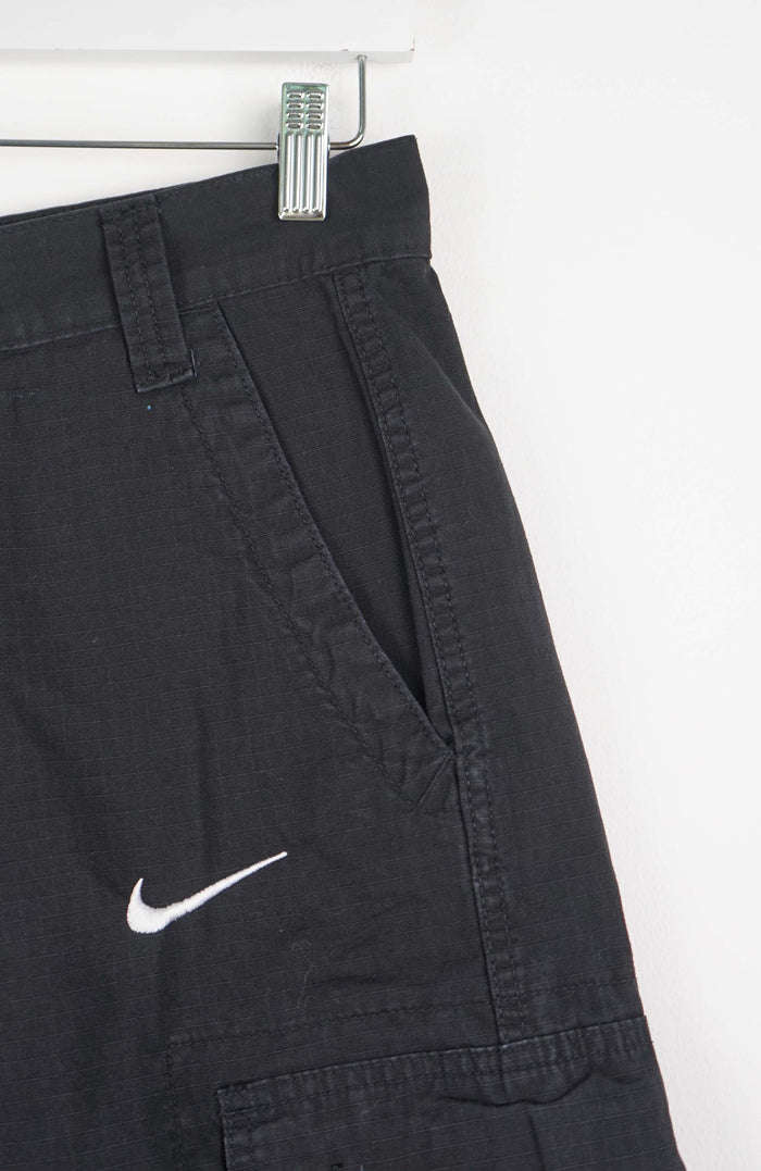 VINTAGE REWORK CARGO SHORTS W30