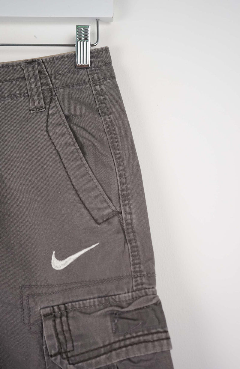 VINTAGE REWORK CARGO SHORTS W28