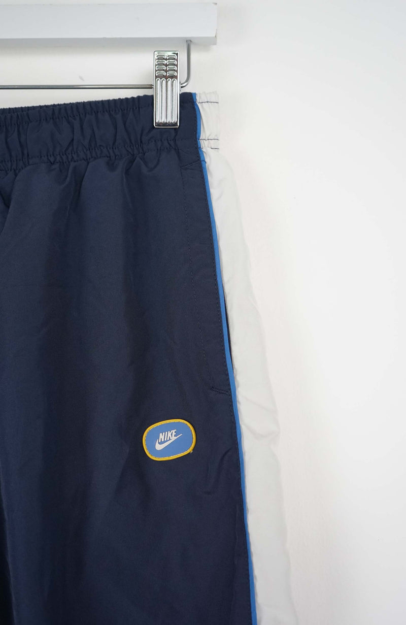 VINTAGE NIKE 3/4 TRACK PANTS (S)