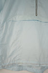 VINTAGE NIKE WINDBREAKER (S)