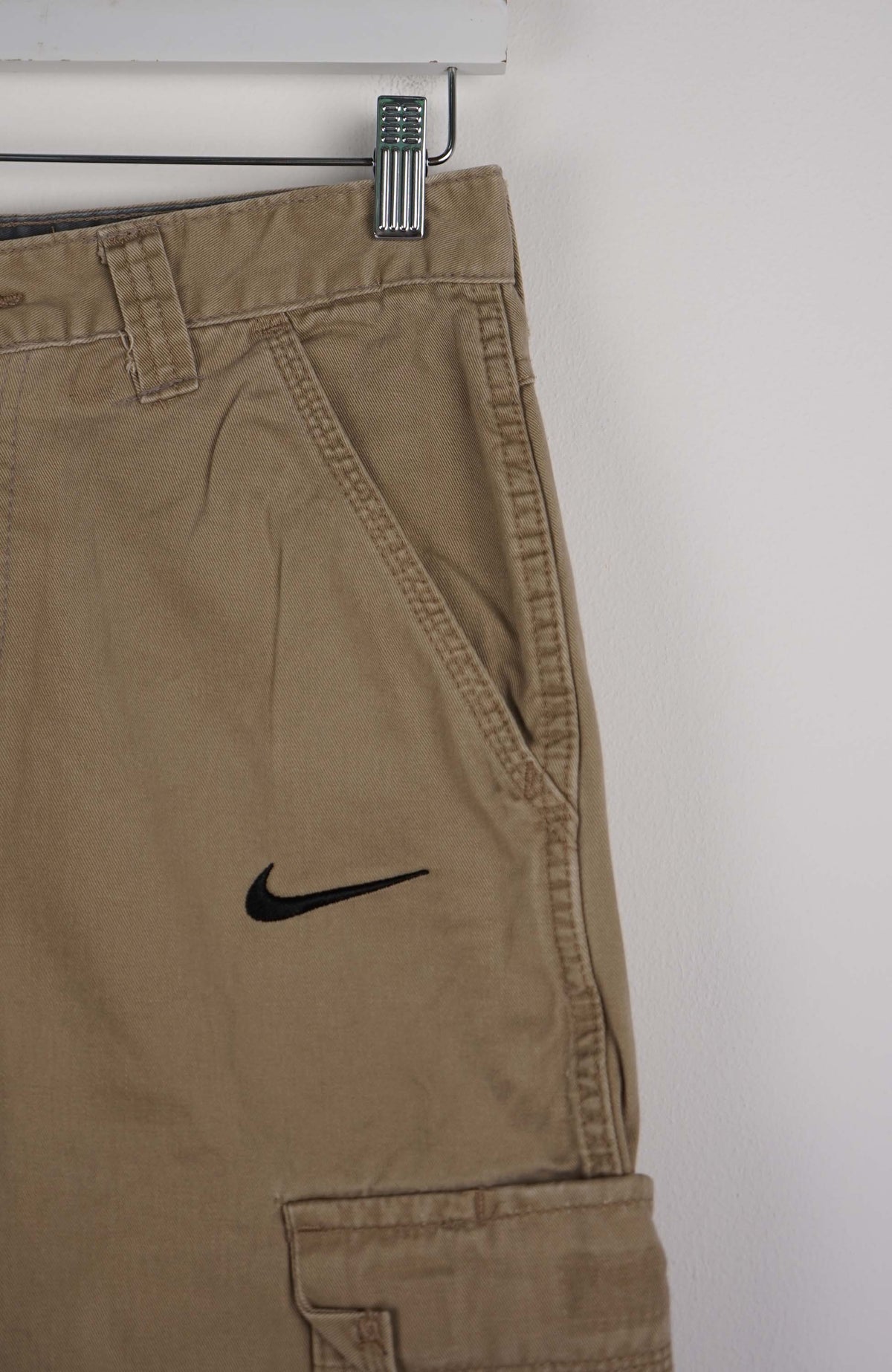 VINTAGE REWORK CARGO CAPRI SHORTS W30