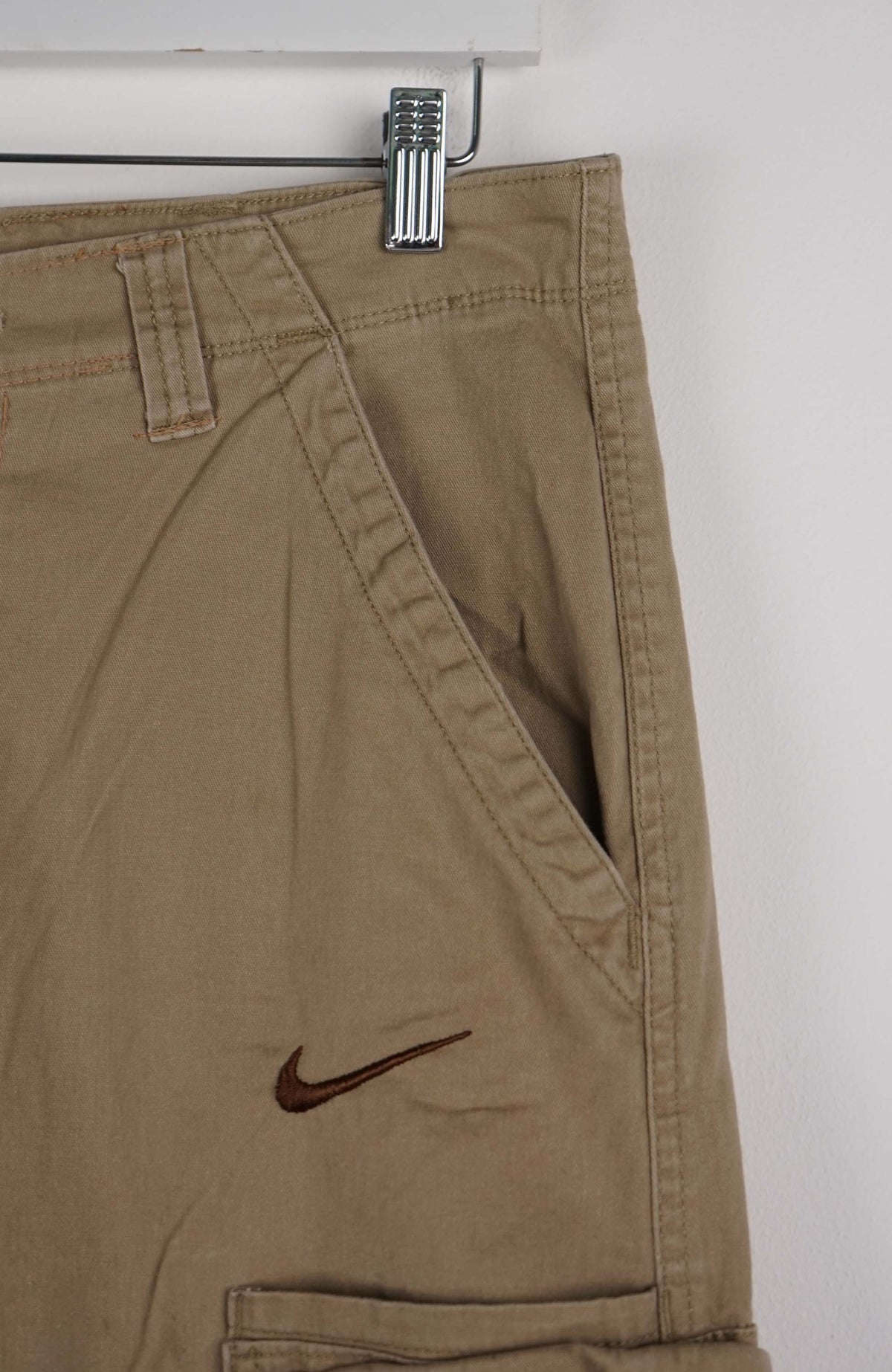 VINTAGE REWORK CARGO CAPRI SHORTS W34