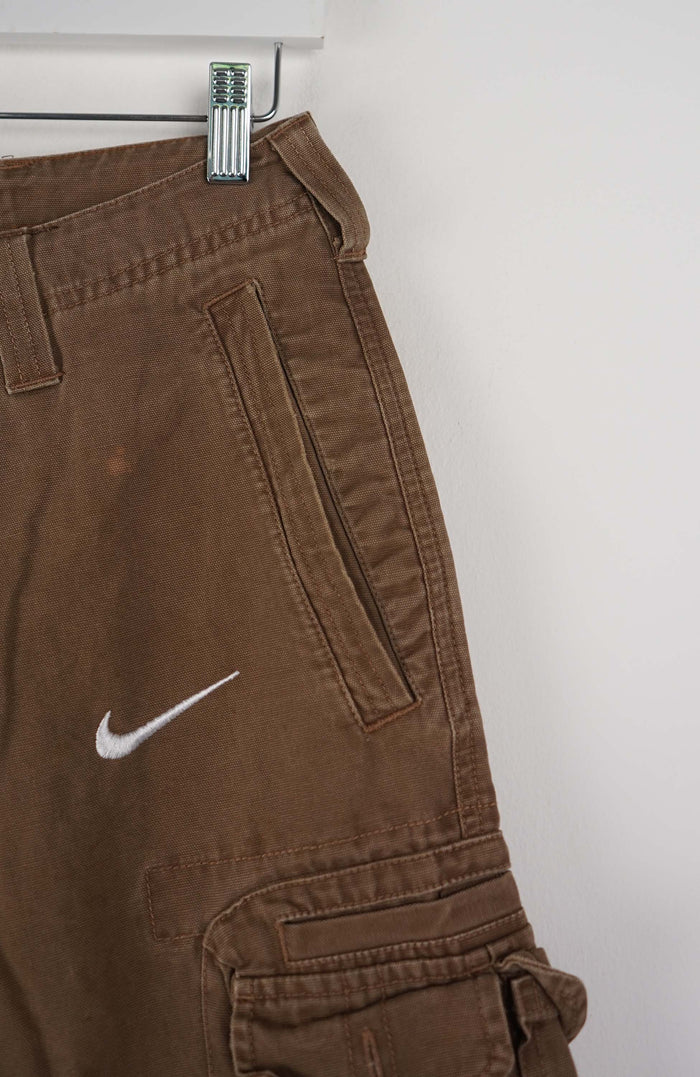 VINTAGE REWORK CARGO SHORTS W28