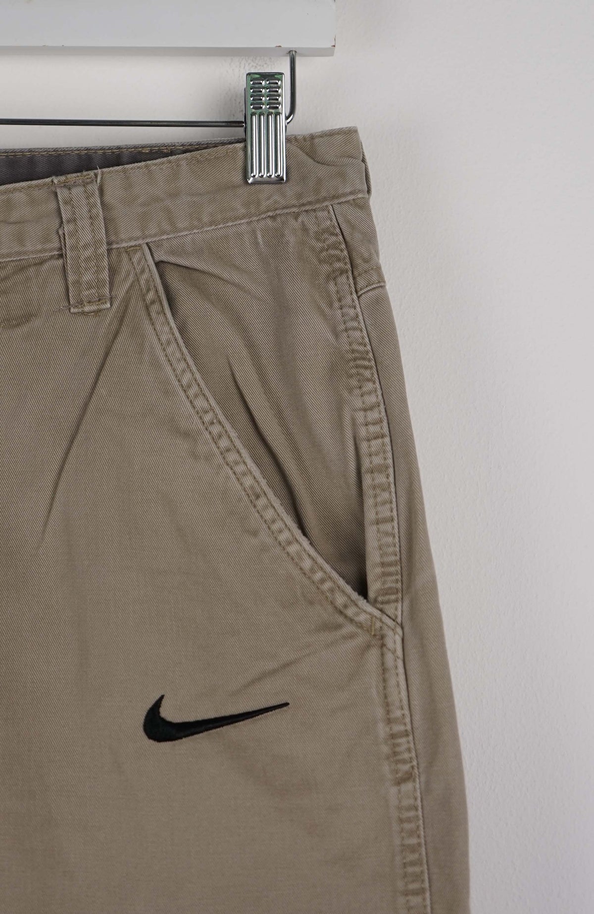 VINTAGE REWORK CARGO CAPRI SHORTS W32