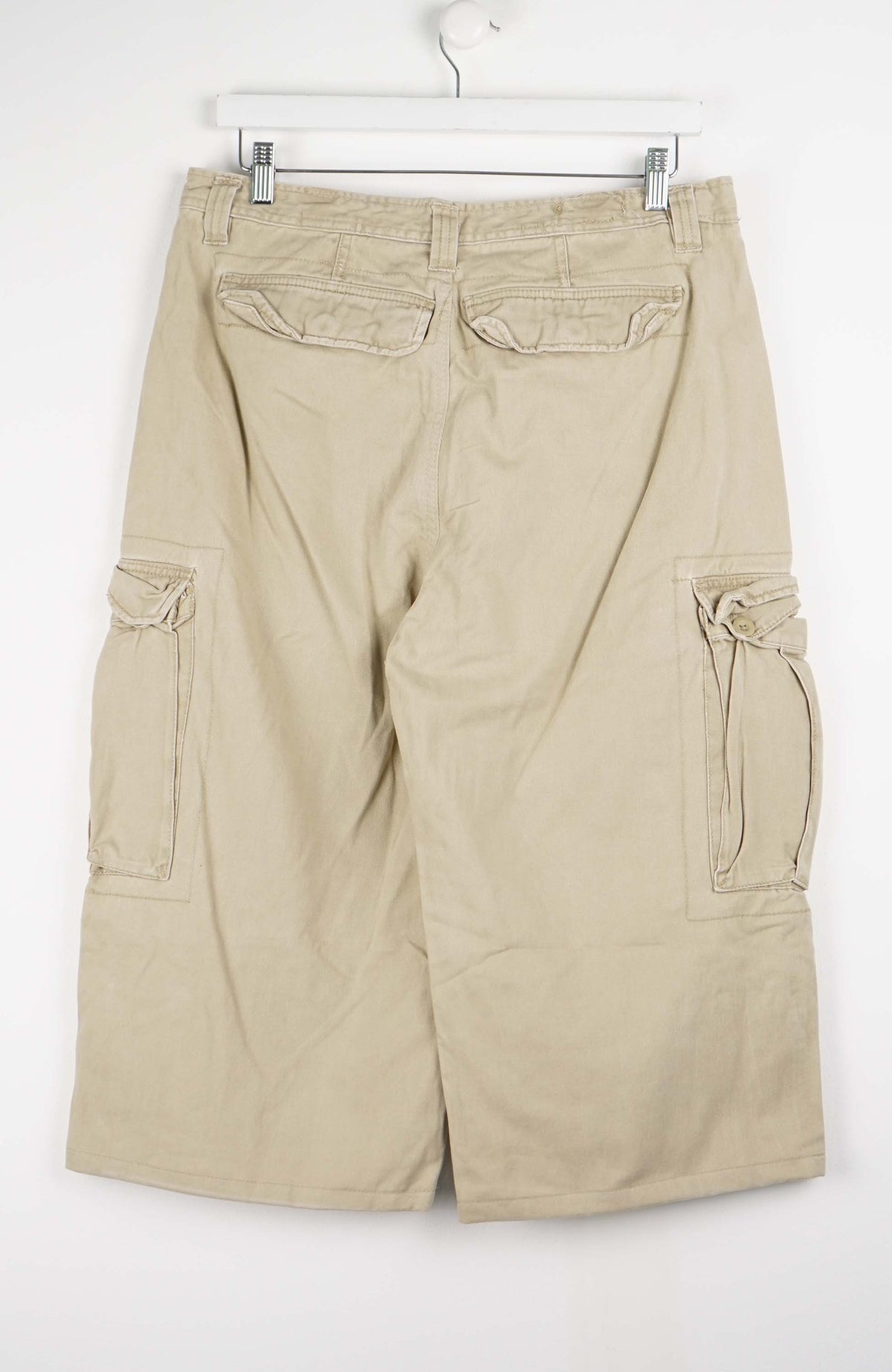 VINTAGE REWORK CARGO CAPRI SHORTS W34