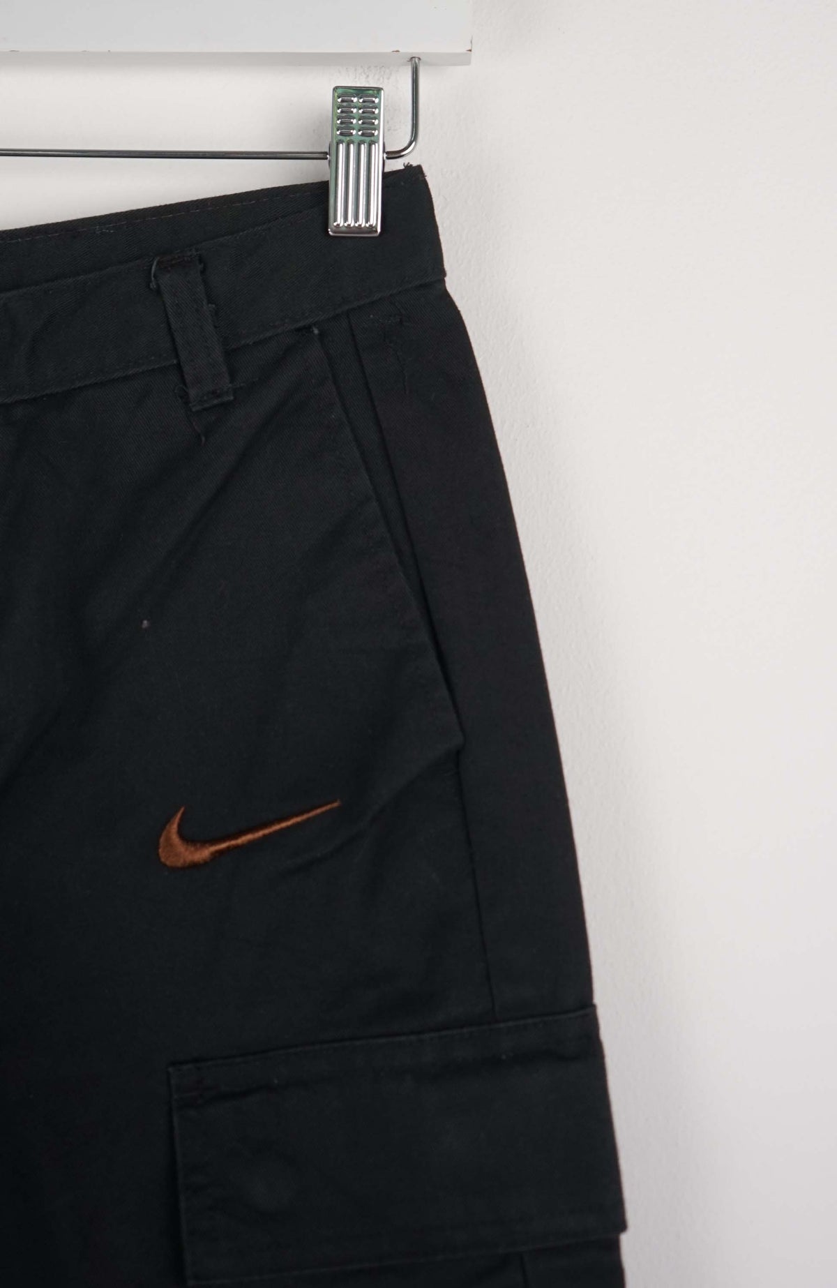 VINTAGE REWORK CARGO CAPRI SHORTS W28