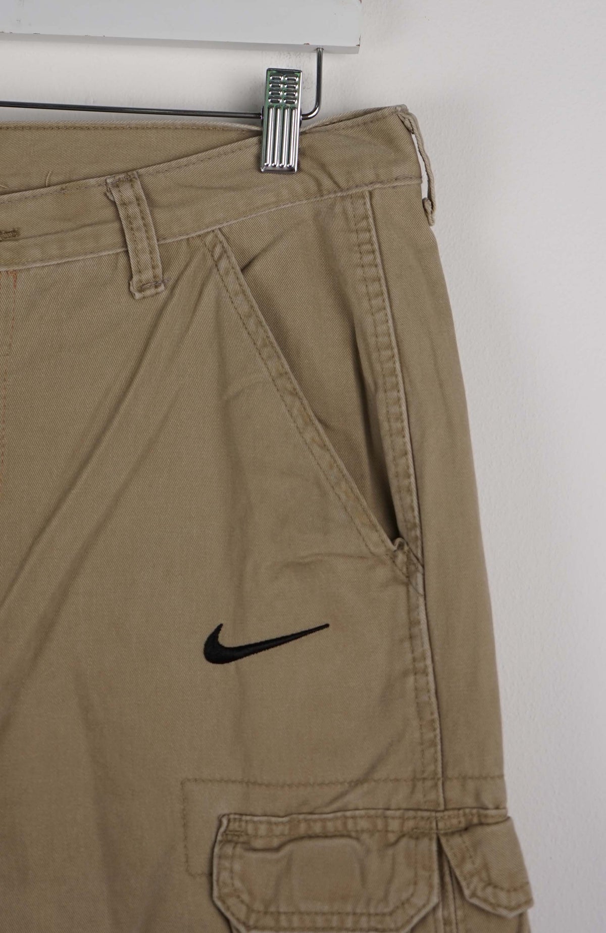 VINTAGE REWORK CARGO CAPRI SHORTS W36