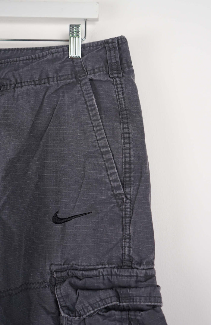 VINTAGE REWORK CARGO SHORTS W36