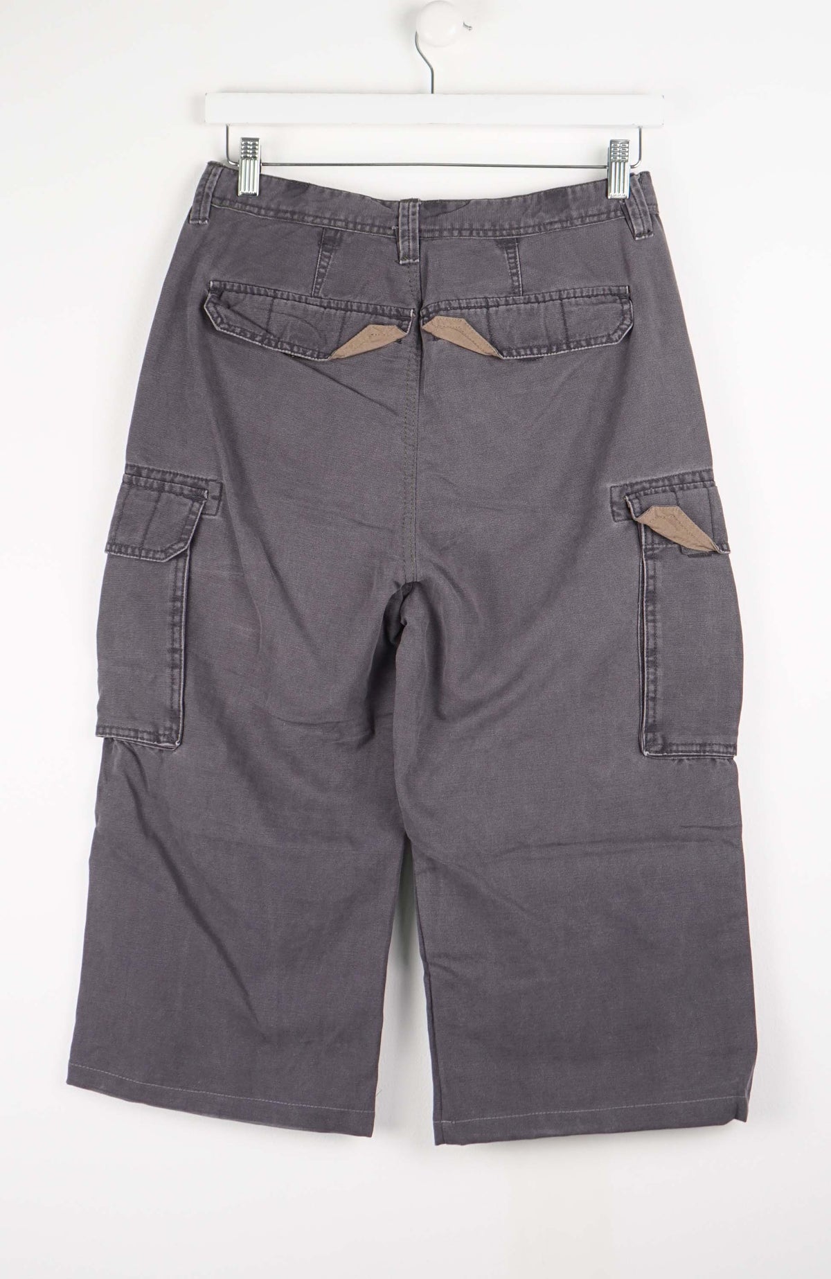 VINTAGE REWORK CARGO CAPRI SHORTS W29