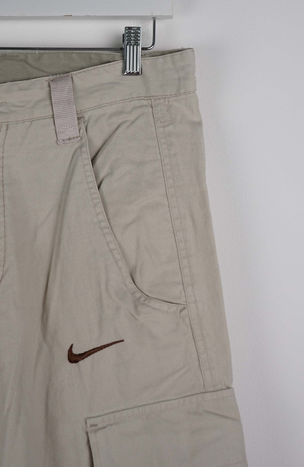 VINTAGE REWORK CARGO CAPRI SHORTS W32