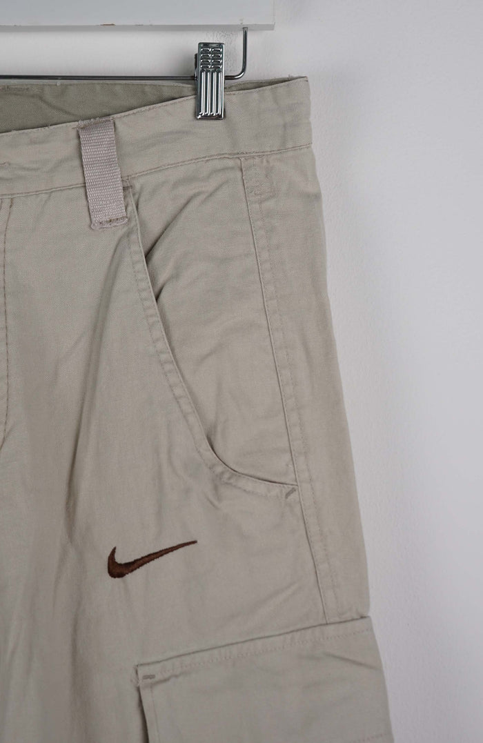 VINTAGE REWORK CARGO CAPRI SHORTS W32