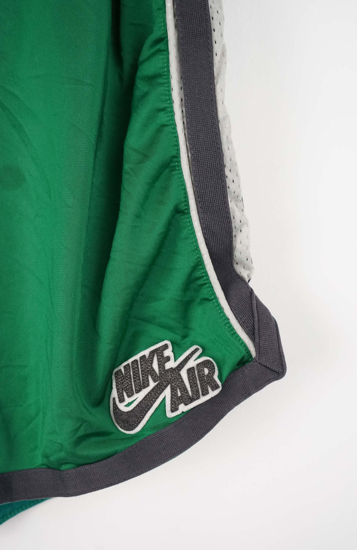 VINTAGE NIKE SHORTS W44