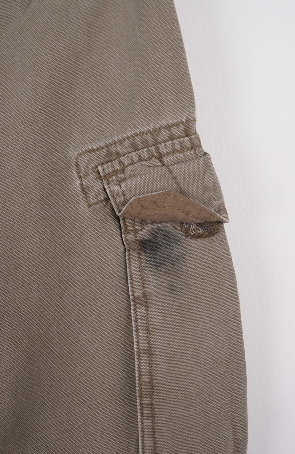 VINTAGE REWORK CARGO CAPRI SHORTS W30